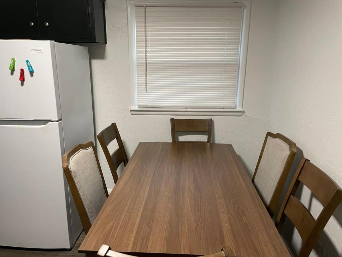 לאוטון Cozy 3-Bedroom, 1-Bath Home Close To Fort Sill מראה חיצוני תמונה